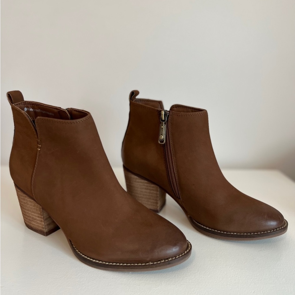 Blondo Size 6 Ankle Boot
